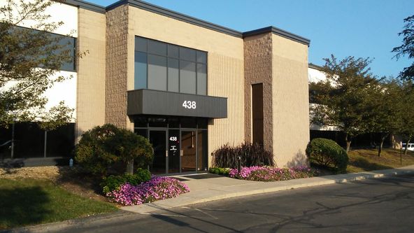 Office suites - E Wilson Bridge Road (Rush Creek Commerce II): 438 E Wilson Bridge Rd, Worthington, OH 43085